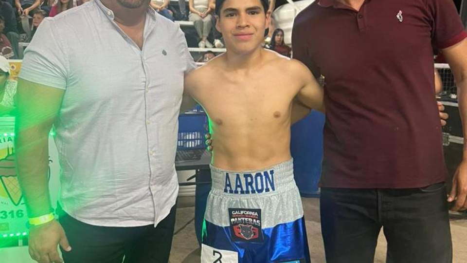 Estudiante de Cobach Sonora se perfila fuertemente hacia el box profesional.