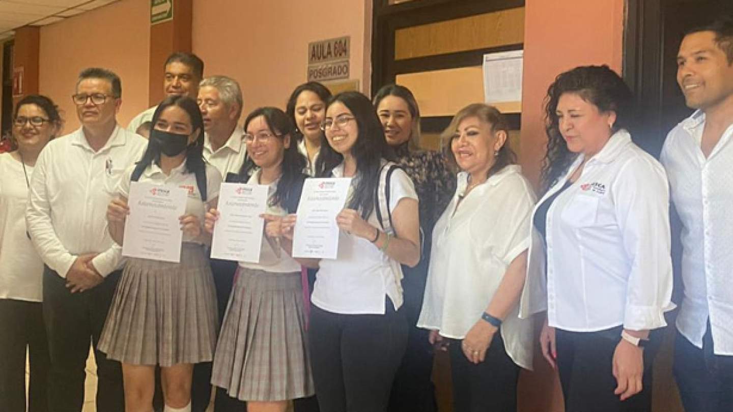 Sobresalen alumnas de Cobach en Olimpiada del Conocimiento