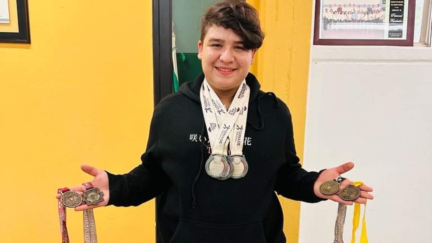 Aspira alumno de Cobach a representar a Sonora en torneos internacionales de halterofilia