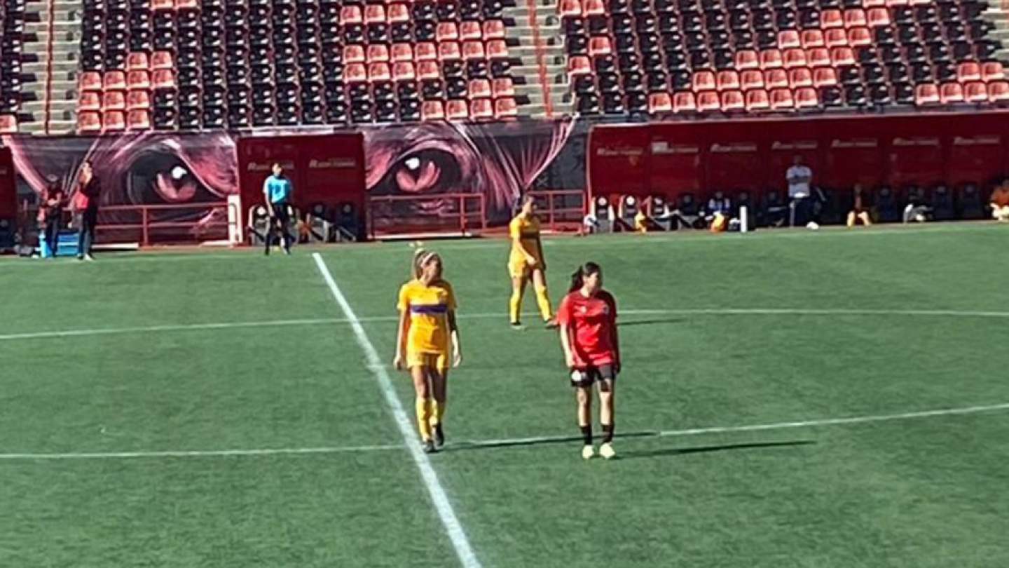 Nicole Camarena León de SLRC debuta con equipo femenil Xolos